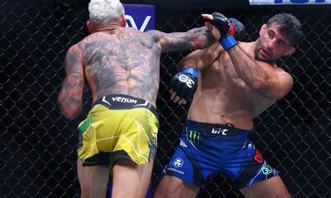 beneil dariush height|charles oliveira last fights.